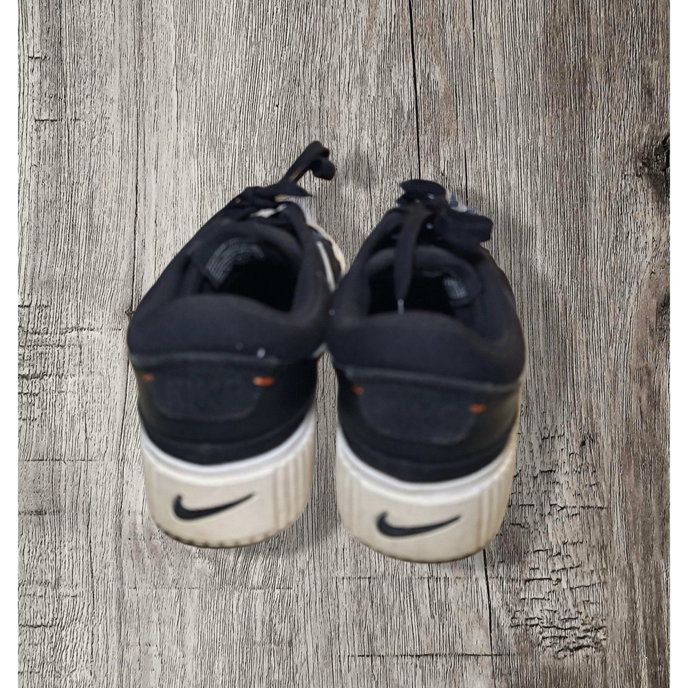Nike Black and White Athletic Shoes - Picture 3 of 5